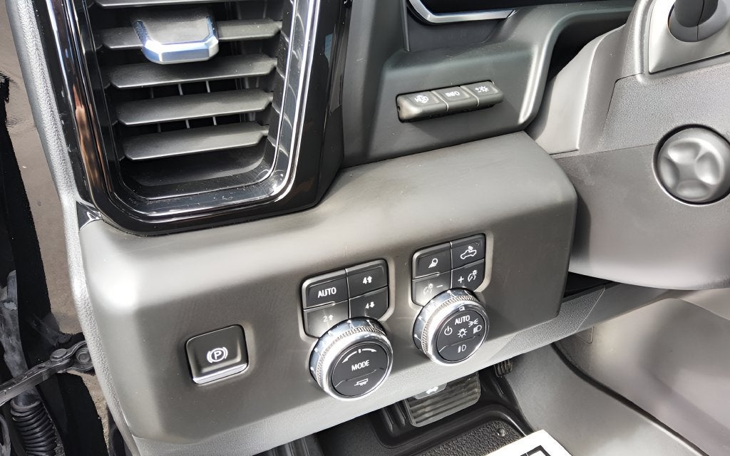 2023 GMC Sierra 1500 AT4
