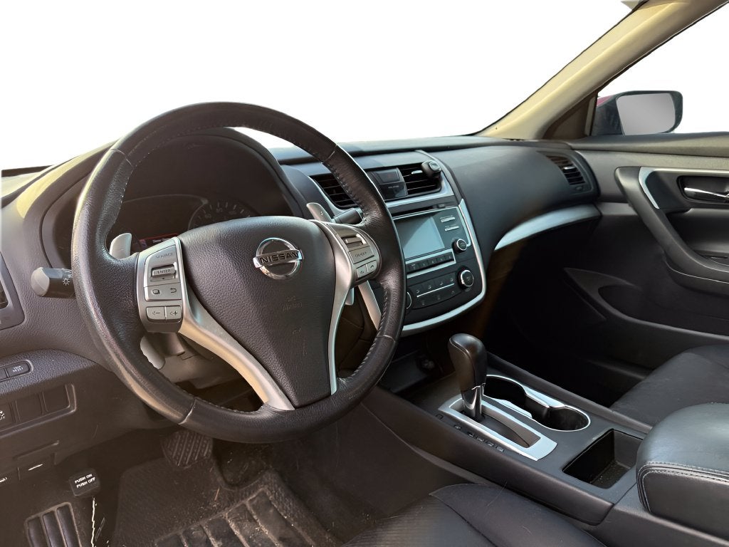2016 Nissan Altima 2.5 SR