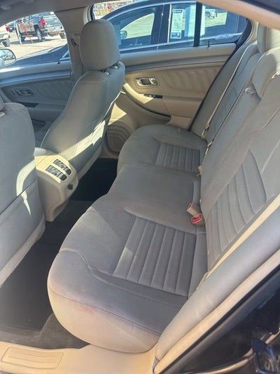 2014 Ford Taurus SE