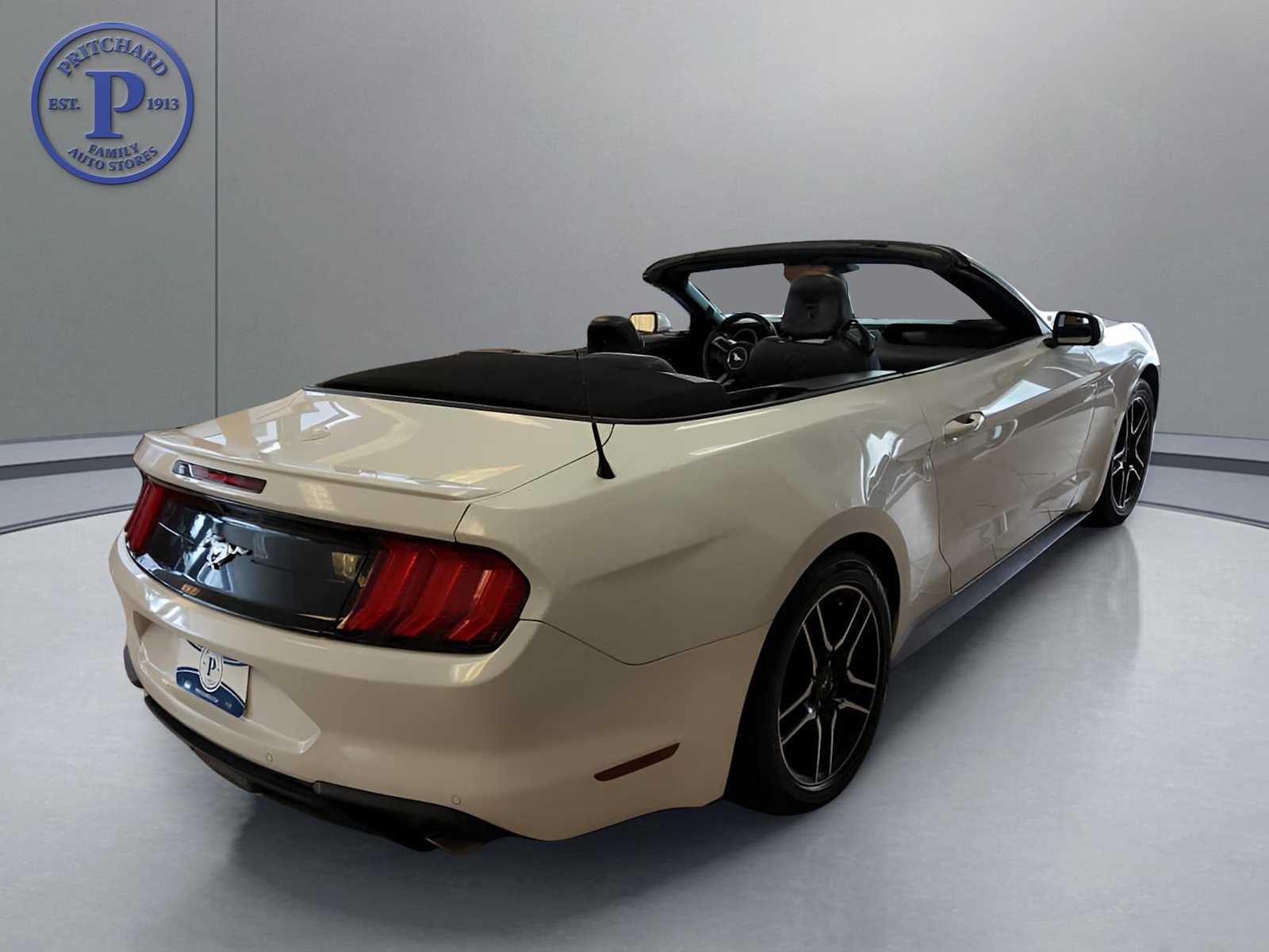 2021 Ford Mustang EcoBoost