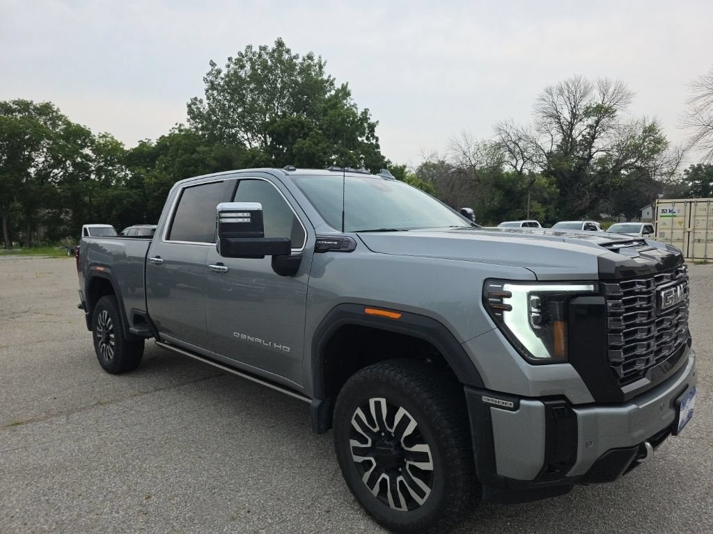 2025 GMC Sierra 3500 HD Denali Ultimate