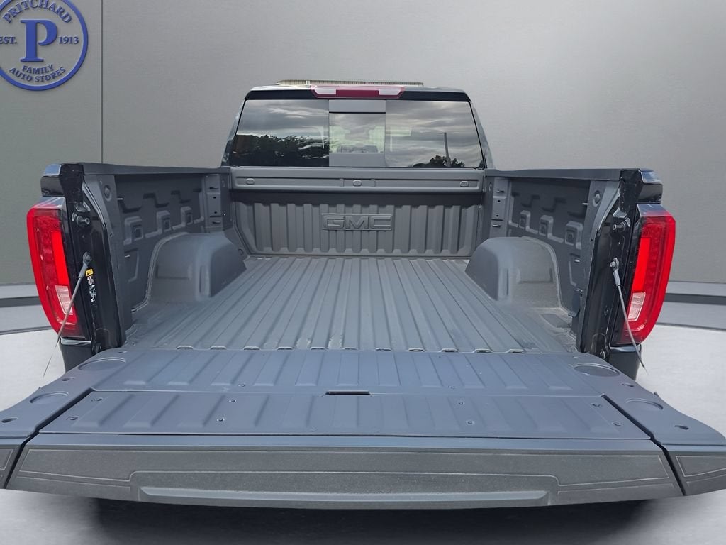 2026 GMC Sierra 1500 SLT - Photo 9