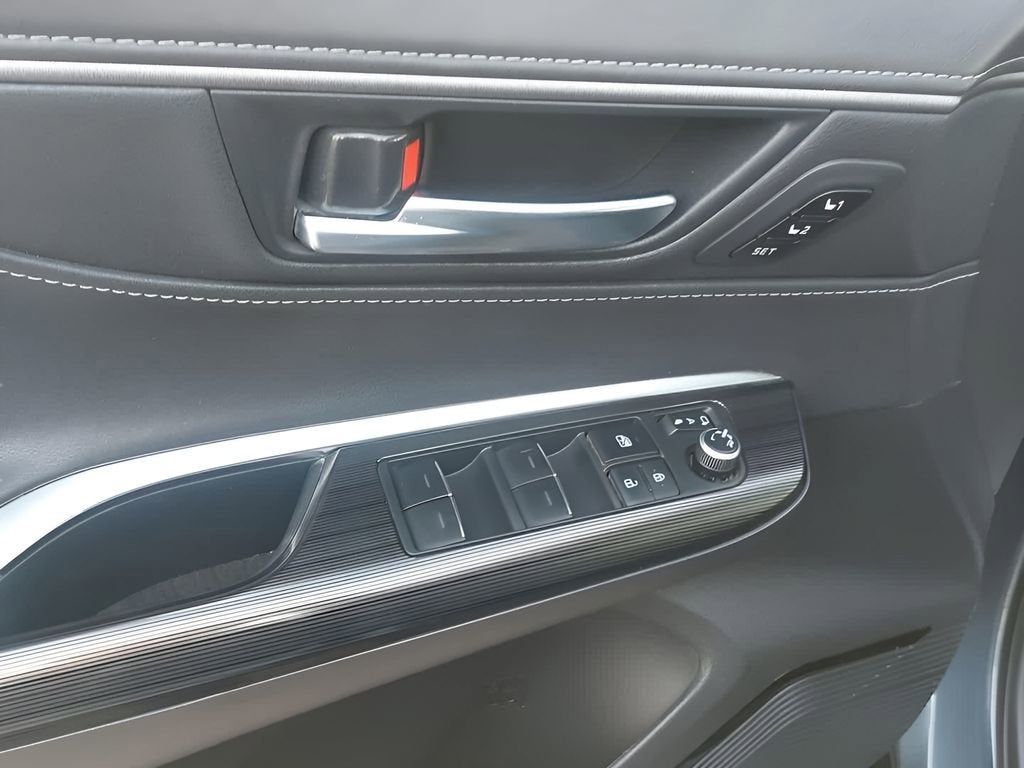 2024 Toyota Venza LE