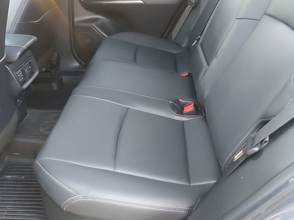 2024 Toyota Venza LE